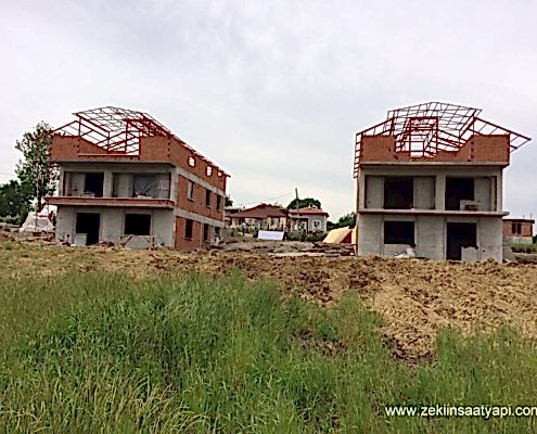 Adapazarı Evrenköy'de 2500 m2 içinde 135 m2 3+1 'den oluşmakta olan 3 katlı yazlık projemiz